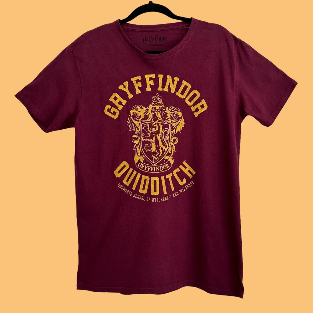 Harry Potter Gryffindor Quidditch M T-Shirt Burgundy Gold Cotton Unisex EUC